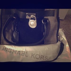 Michael kors medium sized bag